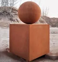 Шар — стальной куб кортен (518929) ∅ 500 мм. Сокол
